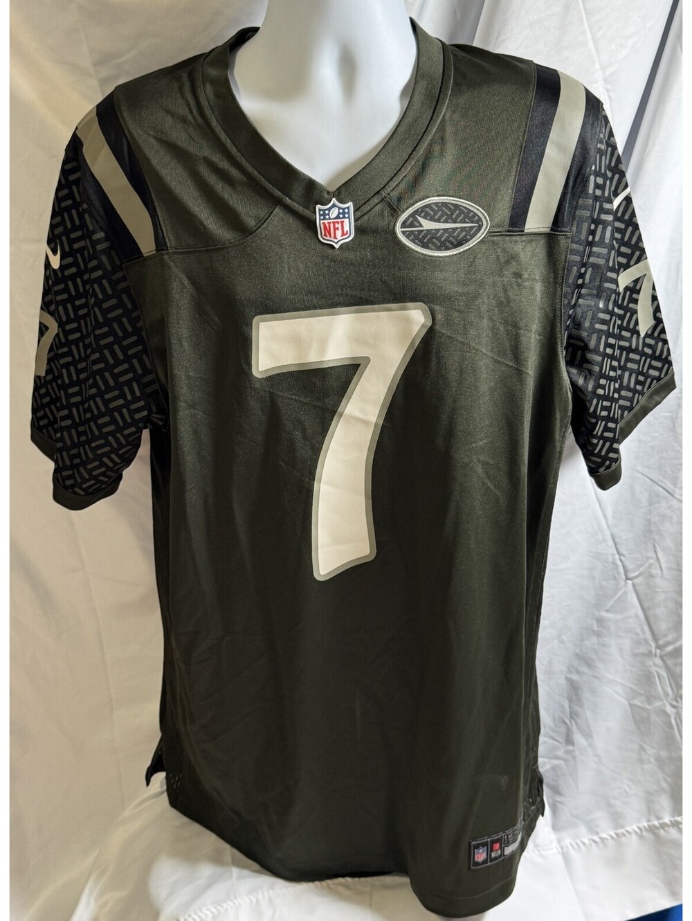 Nike New York Jets Justin Fields #7 Gotham City Rivalries Jersey Mens L NWT